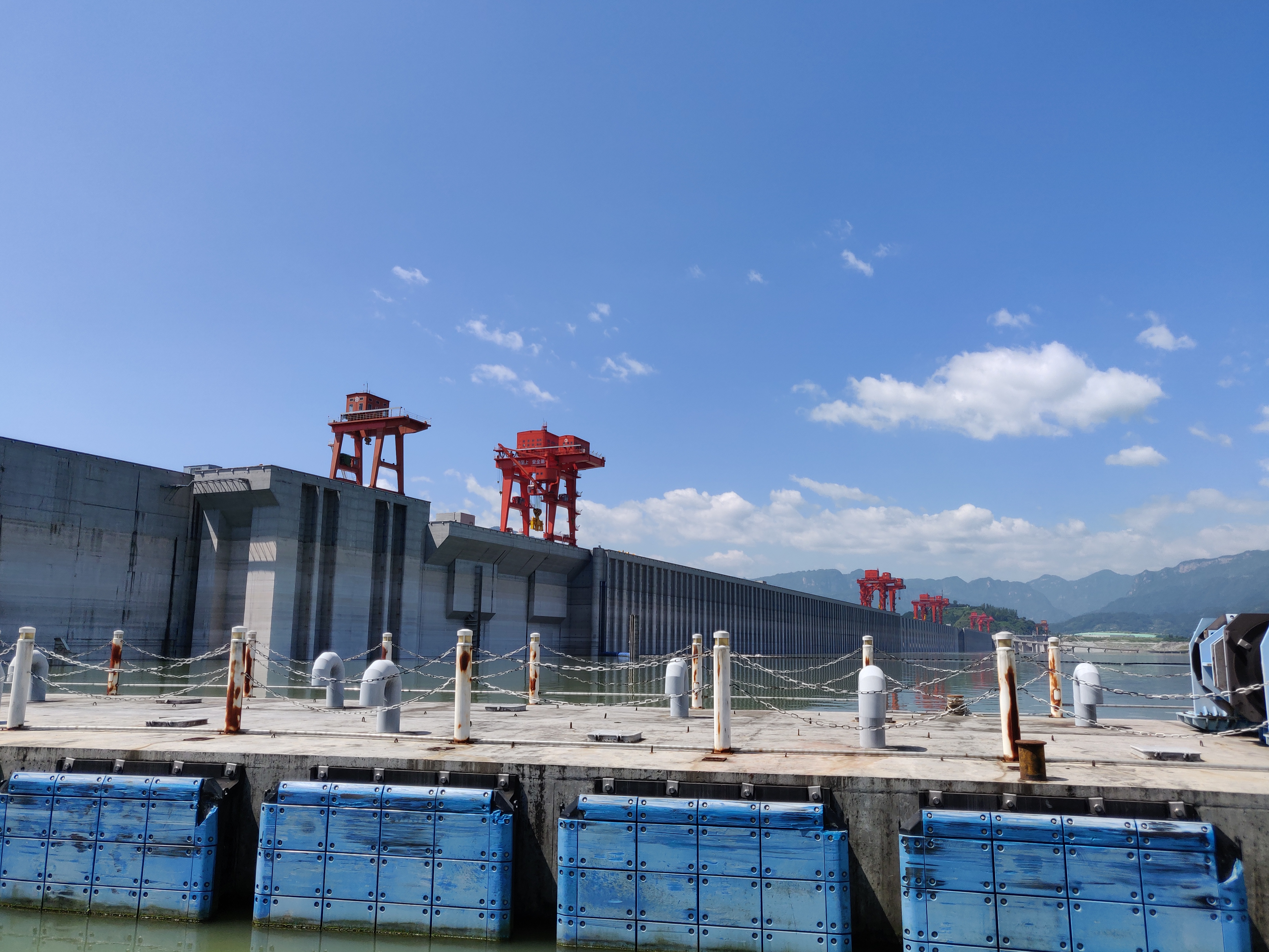 三峡大坝升船机