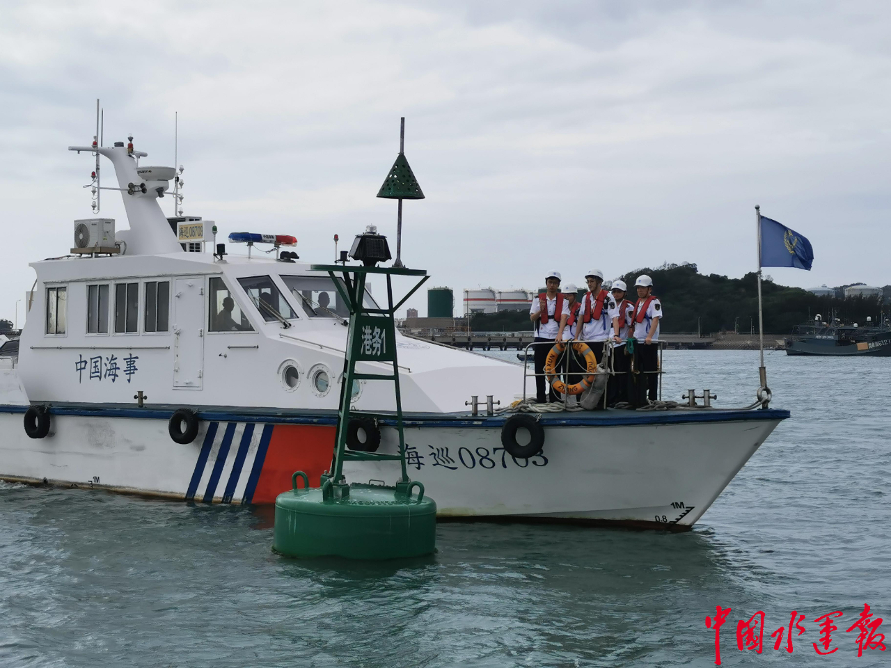 漳州东山海事处联合厦门航标处东山航标管理站开展航标巡检和海上巡航