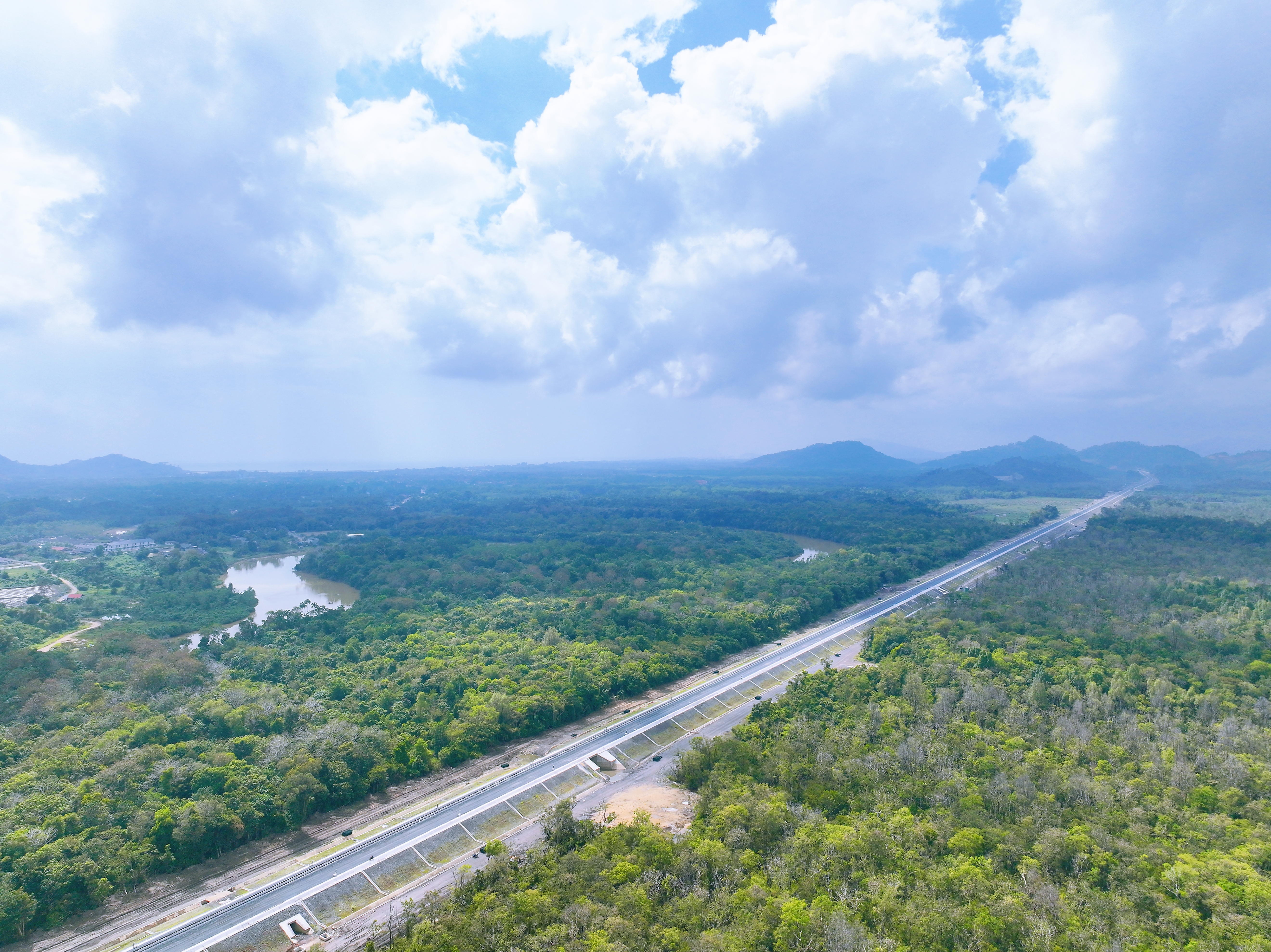一带一路”联通马来西亚经济腾飞快速通道中交四航局续写中马友谊新篇章——中国水运网
