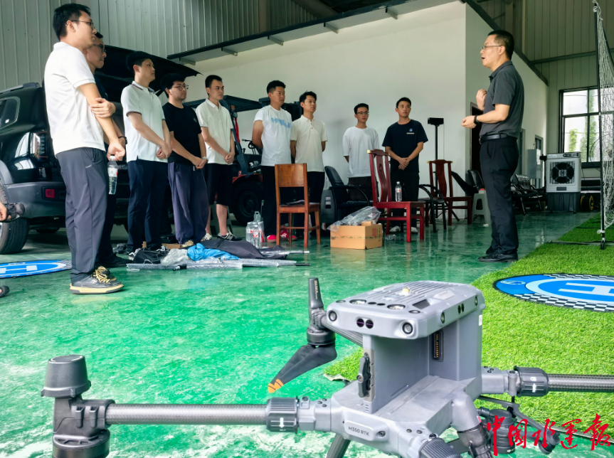 长江万州航道处开展第一期无人机应用职工技能竞赛集训(图1)
