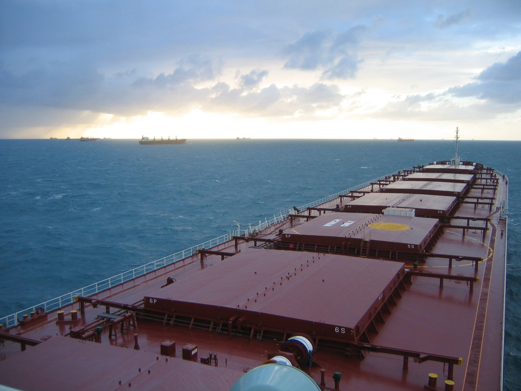 好望角型散货船租金终于见阳