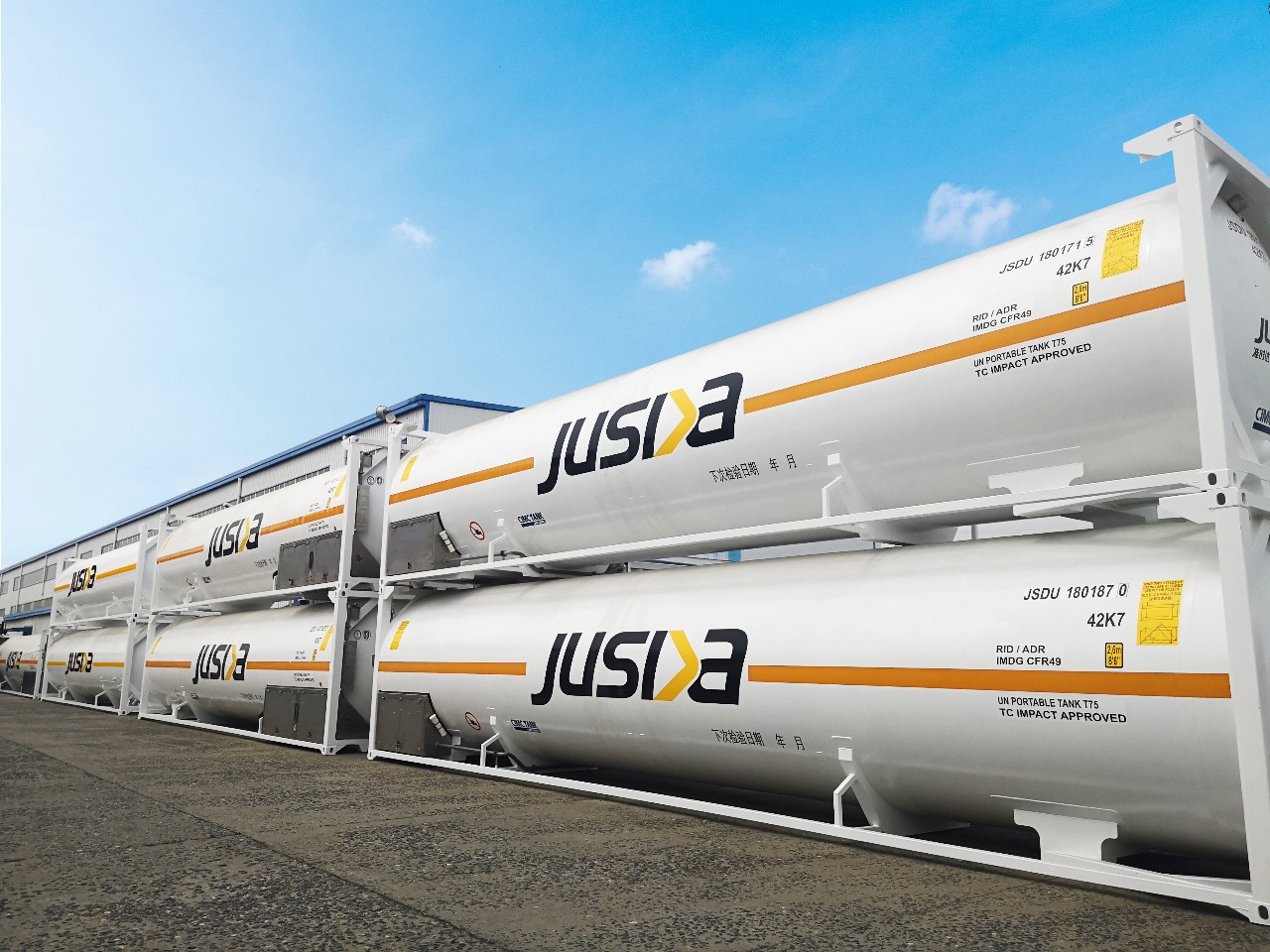 准时达的lng罐装运输整装待发