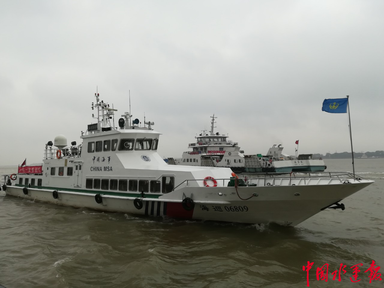春运首日 张家港海事全线巡查保平安