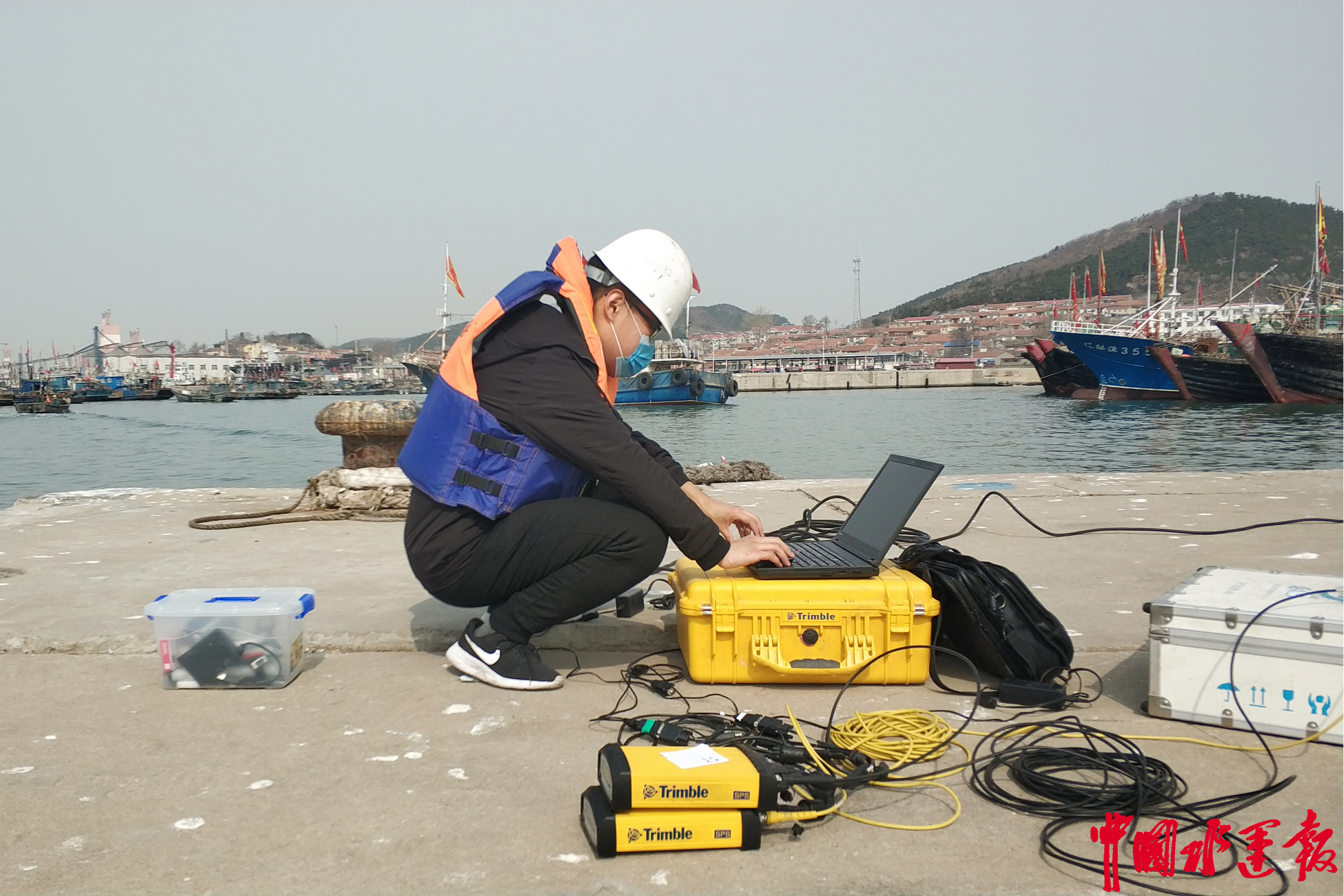 烟台海事局助力烟台海域海洋测绘工作顺利开展