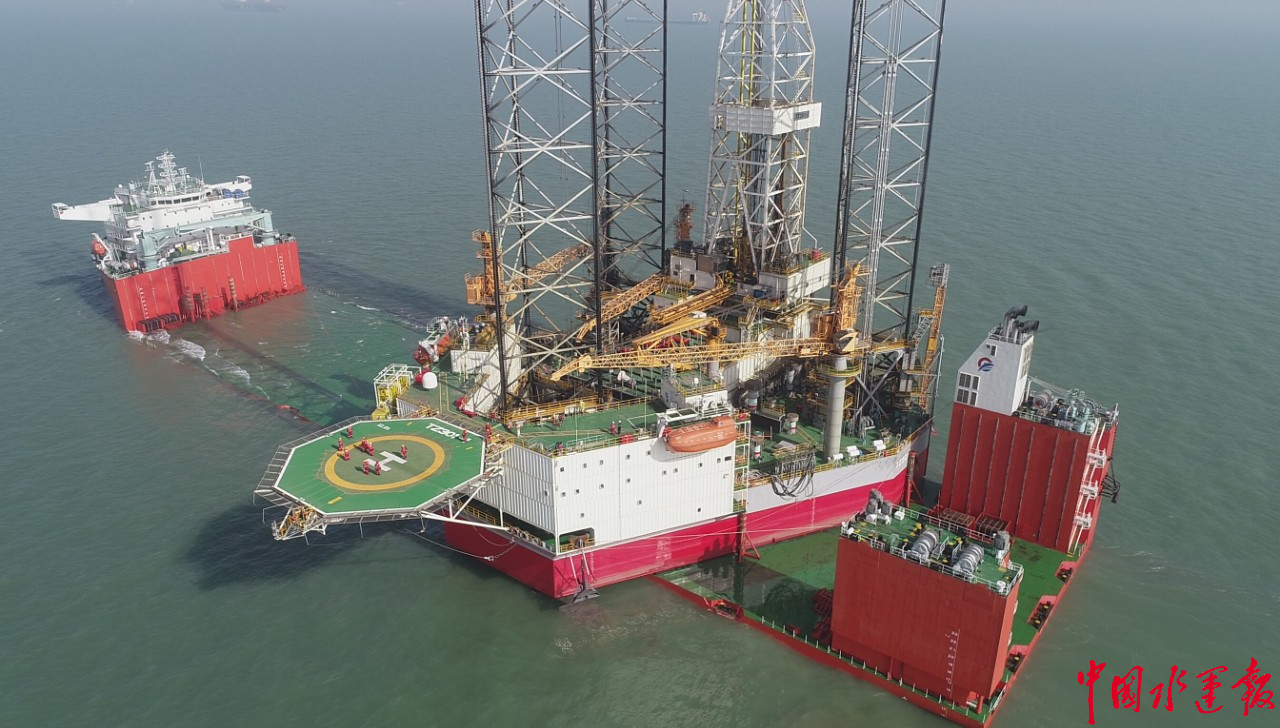 "泛洲10"装载自升式钻井平台"tz301-1"启航墨西哥湾