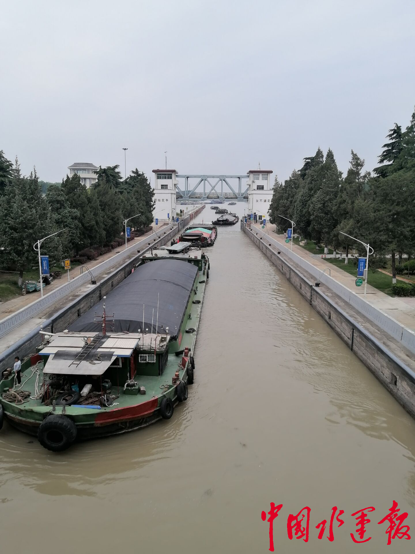 淮安船闸抓住水位抬升有力时机消化待闸船舶