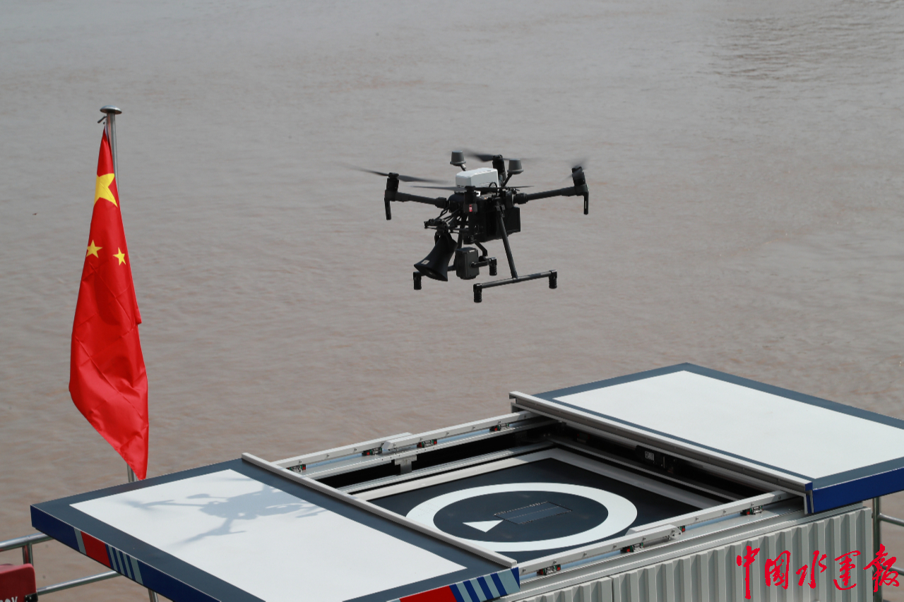 长江干线首架全自主智能巡航无人机在宜昌成功试飞