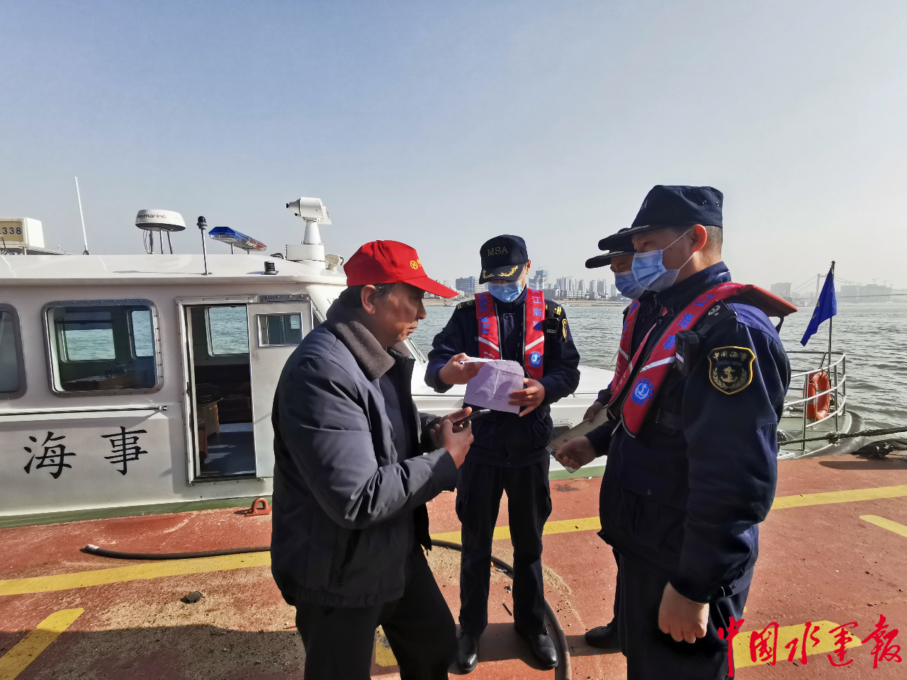武汉海事局:全力以赴为春运保驾护航