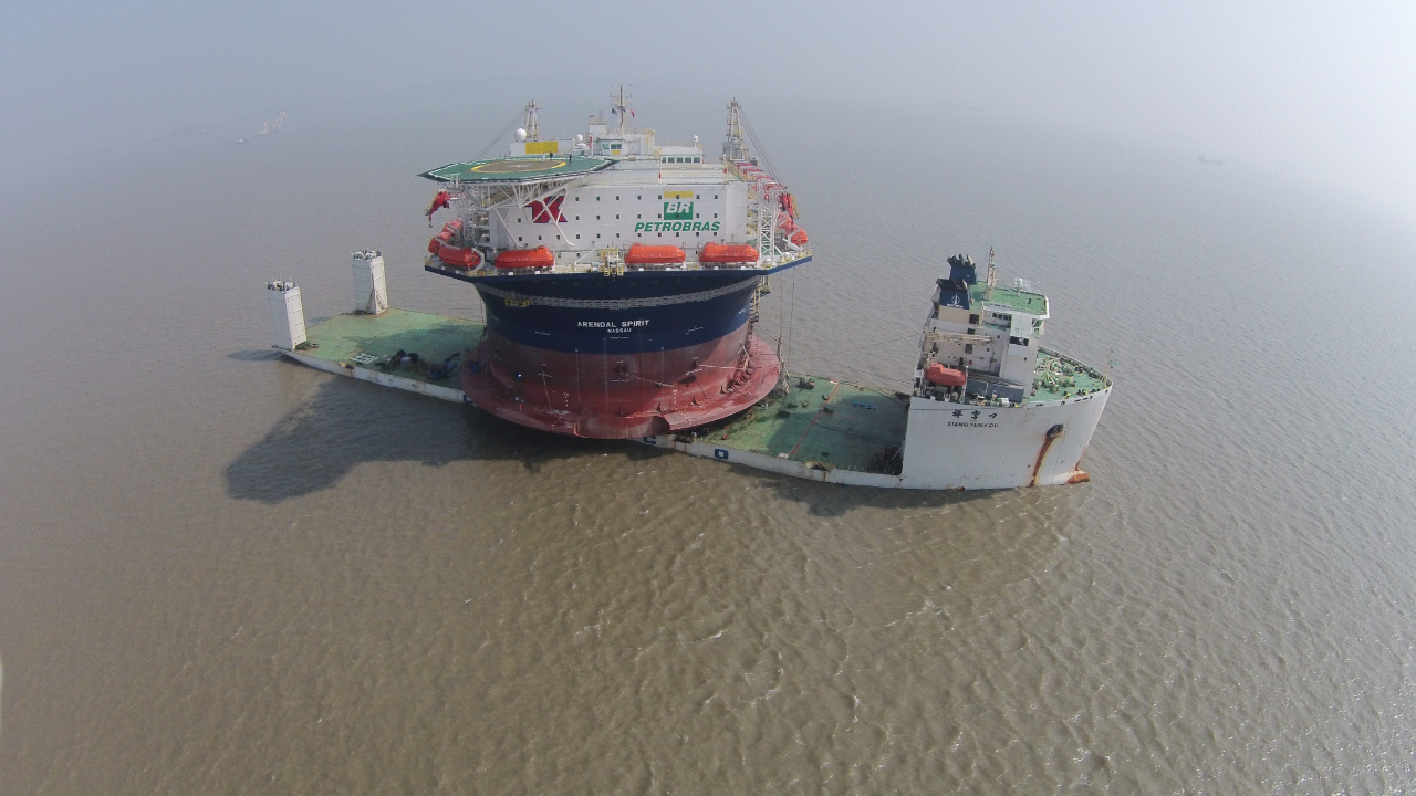 中远海运特运另一艘半潜船"祥云口"运送南通中远船务"希望7号"生活