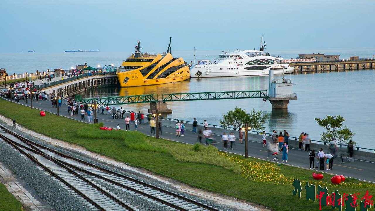 秦皇岛国际旅游港四季航海新地标