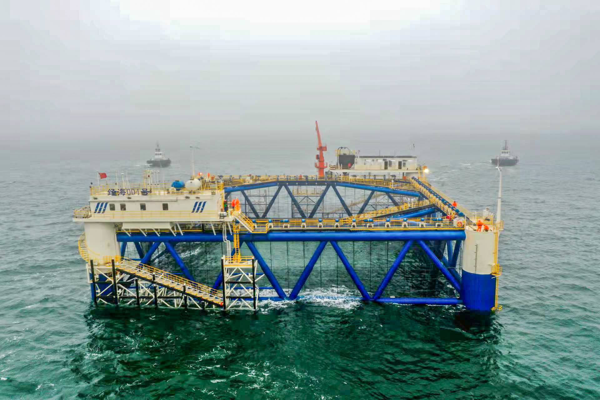奏响海上牧歌中集来福士建造的百箱计划首批4座网箱已全部交付