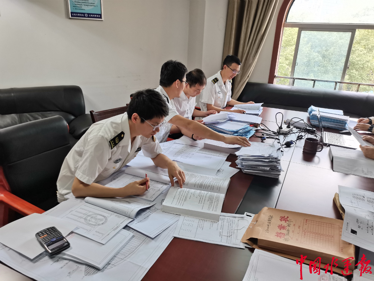 开展集中审图工作解决群众急盼问题