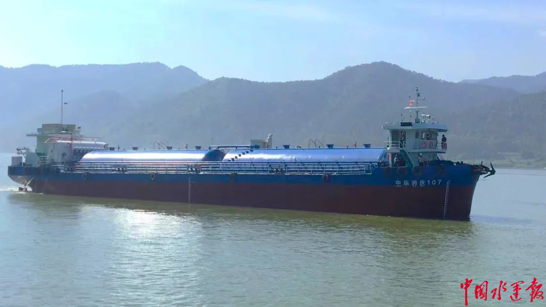 肇庆首艘lng动力水泥罐船交付为西江船舶注入"绿色"动能 - 行讯宝