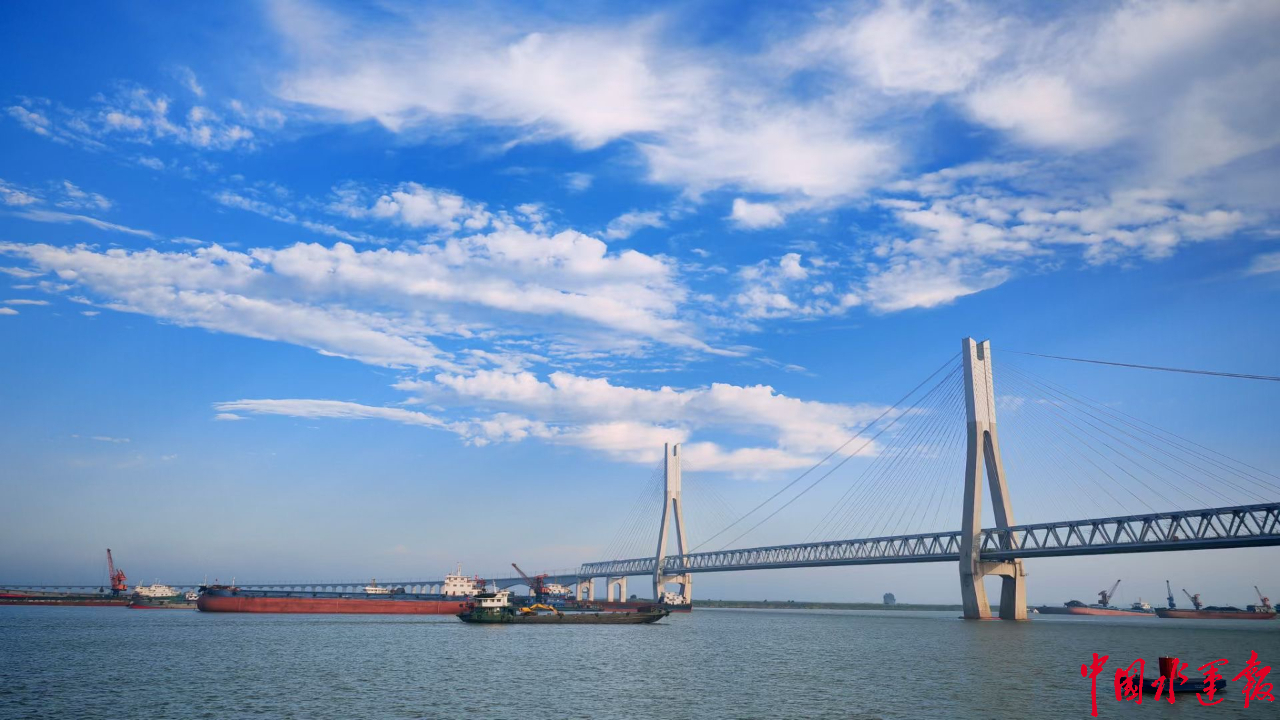 岳阳海事局做实五项举措谱写船舶防污新篇章