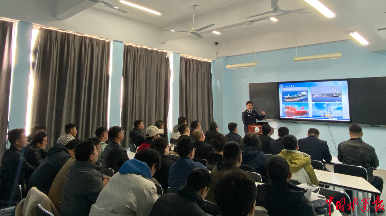 来自山东海洋集团,国华昌邑新能源公司,中交三航局,青岛峰成新能源等