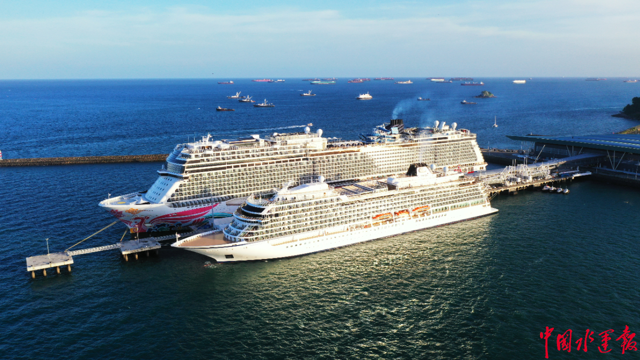 由中国港湾承建的内容包括邮轮码头,防坡堤,港口陆域